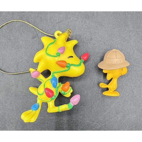 2 Peanuts Woodstock bird Ornaments Tangled in Christmas Lights & Safari -T22 - Picture 1 of 7